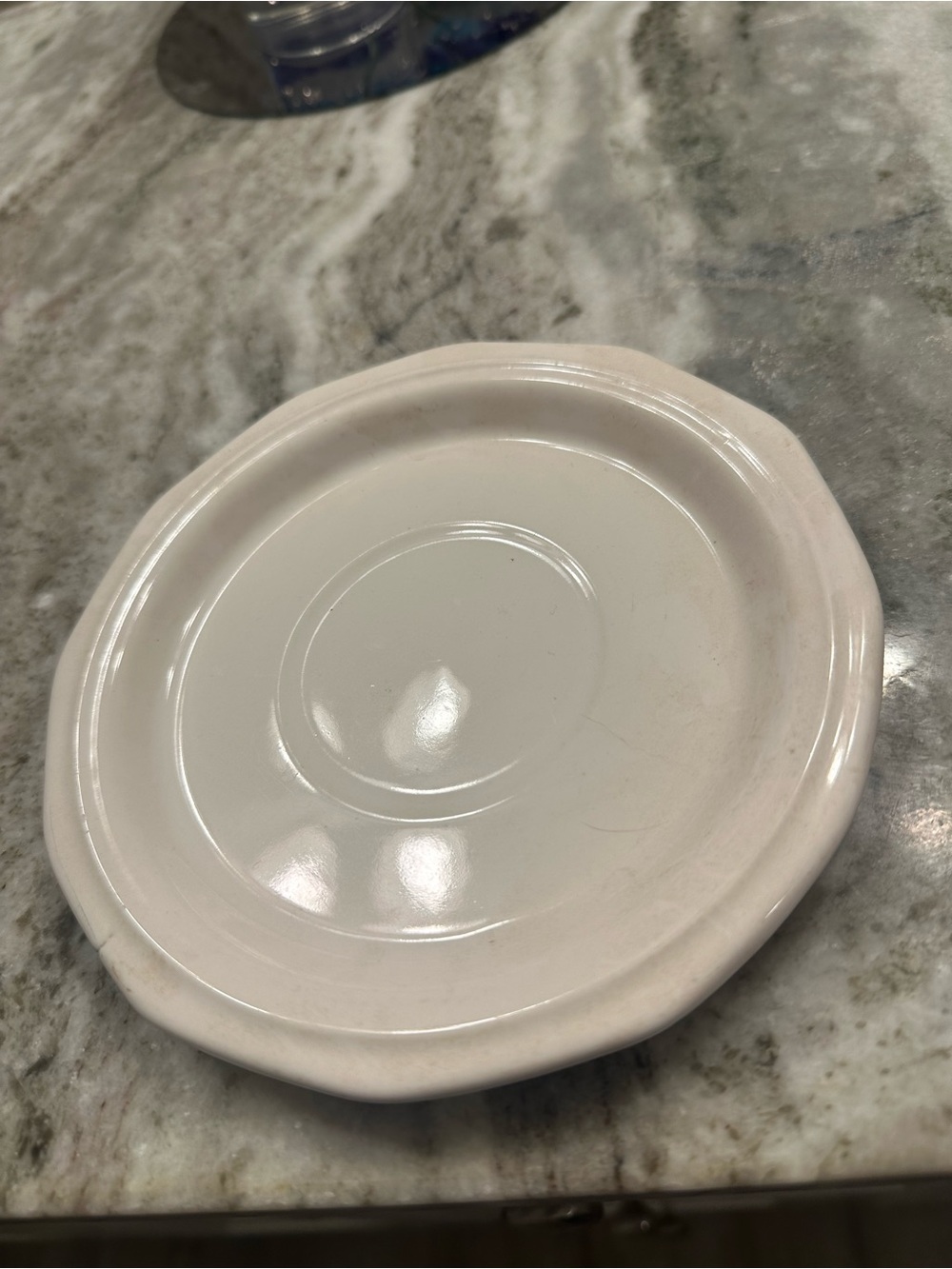 Vintage Cream Ceramic Plate / Shallow Dish – Rustic Farmhouse Charm